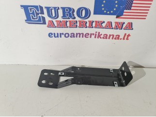 Bumper Retainer Bracket, RH